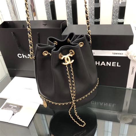 chanel shoulder bag 2019|Chanel shoulder bag sale.